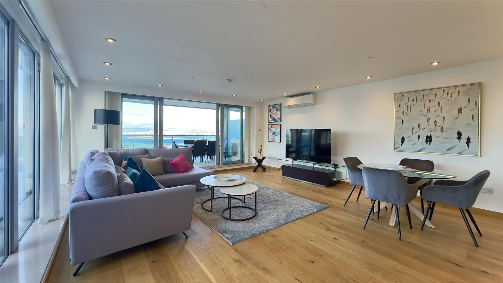 Image of Apartment - 2 Bedrooms - 2 Bathrooms for Rental in Royal Ocean Plaza-Gibraltar, Image 1